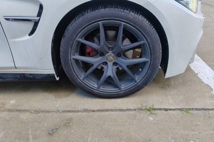 Used BMW 3 Series 2016 320i Fashion Model Right Front Wheel Hub