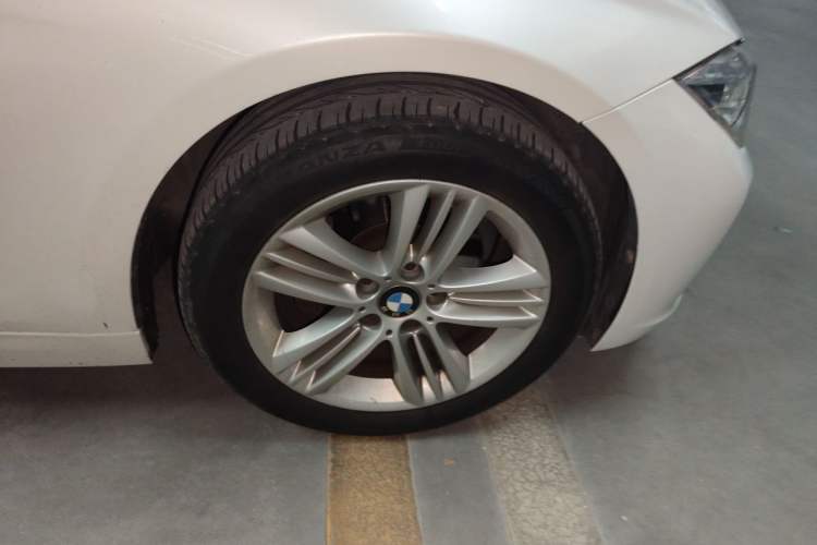 Used BMW 3 Series 2016 320Li Ambition Model Right Front Wheel Hub