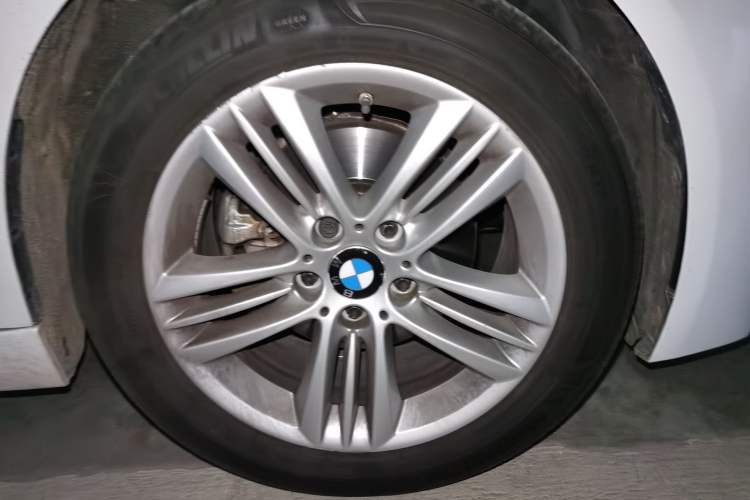 Used BMW 3 Series 2016 320Li Ambition Model Right Front Wheel Hub