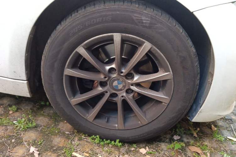 Used BMW 3 Series 2016 316i Fashion Model Right Front Wheel Hub