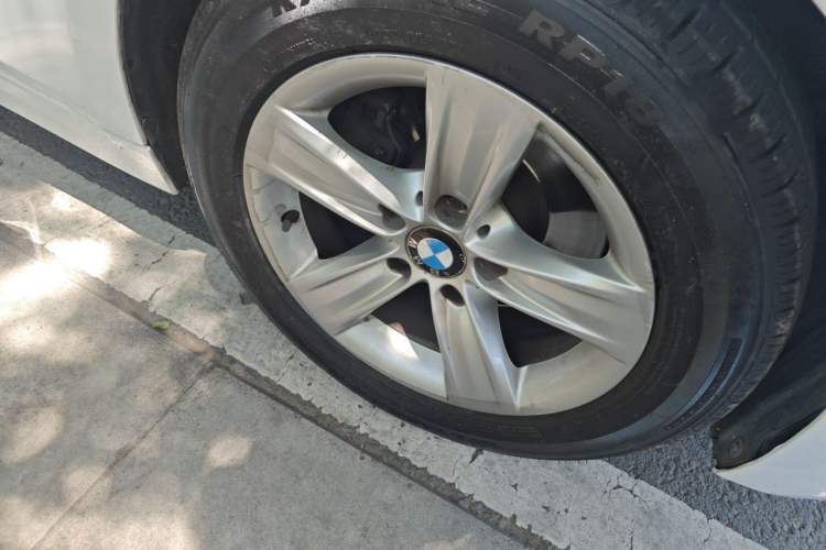 Used BMW 3 Series 2016 316Li Fashion Model Right Front Wheel Hub