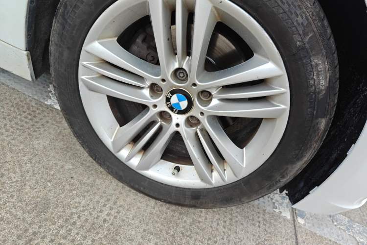 Used BMW 3 Series 2016 320Li Ambition Model Right Front Wheel Hub