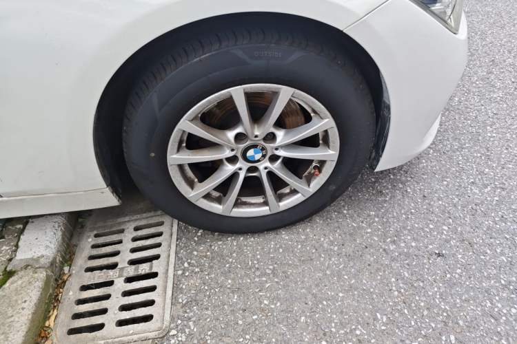 Used BMW 3 Series 2016 316i Fashion Model Right Front Wheel Hub