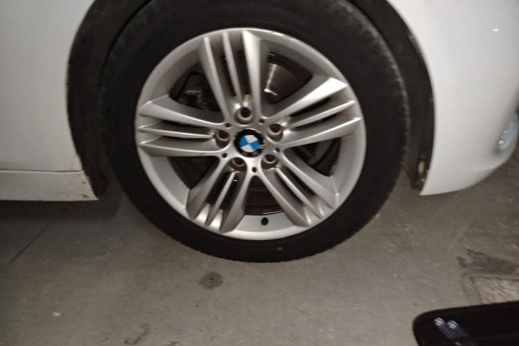 Used BMW 3 Series 2016 320i Fashion Model Right Front Wheel Hub