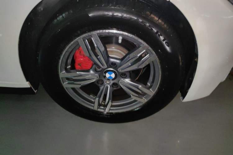 Used BMW 3 Series 2016 316Li Fashion Model Right Front Wheel Hub