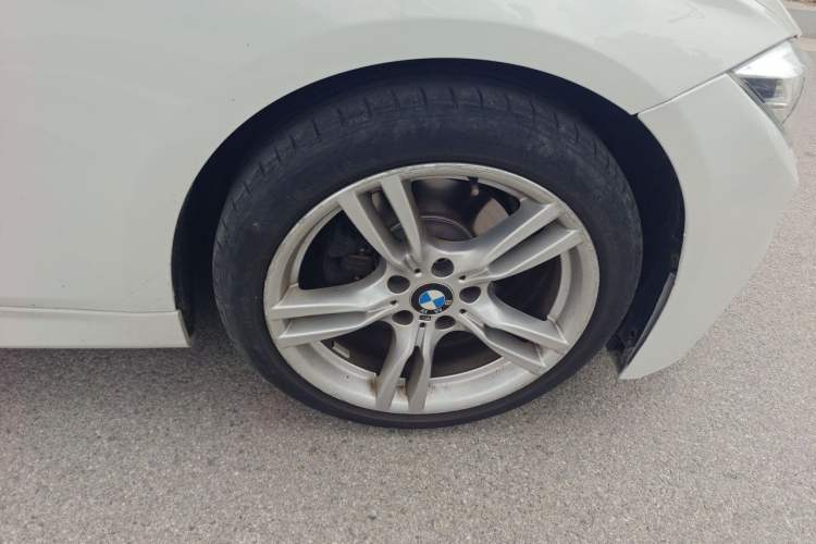 Used BMW 3 Series 2016 320i M Sport Right Front Wheel Hub