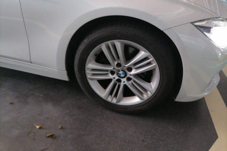 Used BMW 3 Series 2016 320Li Ambition Model Right Front Wheel Hub