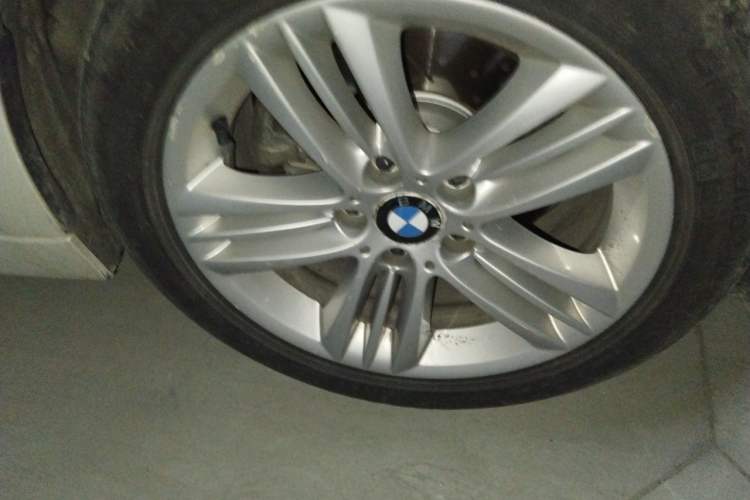 Used BMW 3 Series 2016 320Li Ambition Model Right Front Wheel Hub