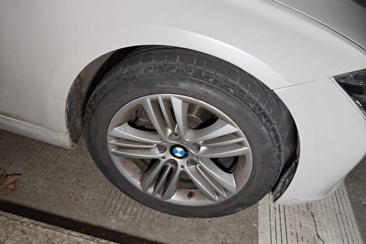 Used BMW 3 Series 2016 320Li Fashion Model Right Front Wheel Hub