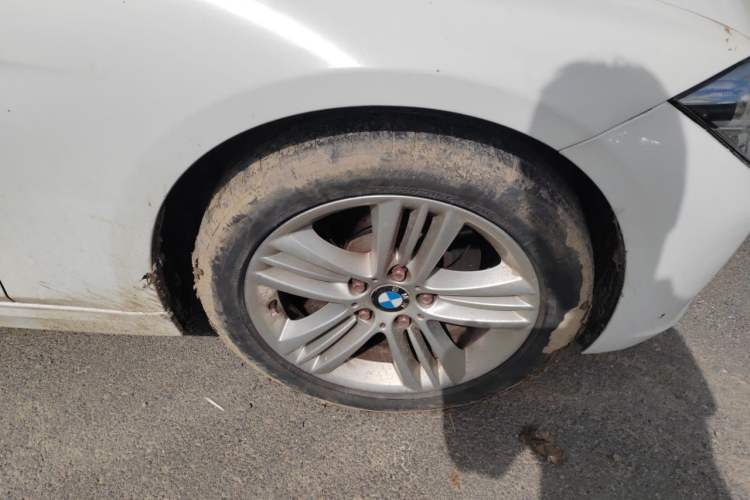 Used BMW 3 Series 2016 320Li Fashion Model Right Front Wheel Hub