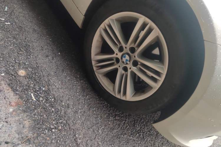 Used BMW 3 Series 2016 320Li Ambition Model Right Front Wheel Hub