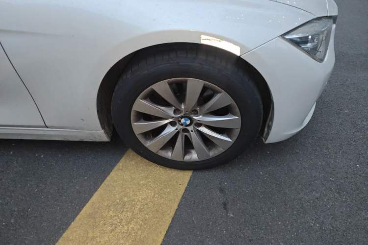 Used BMW 3 Series 2016 328Li Fashion Model Right Front Wheel Hub