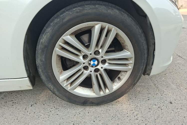 Used BMW 3 Series 2016 320Li Ambition Model Right Front Wheel Hub