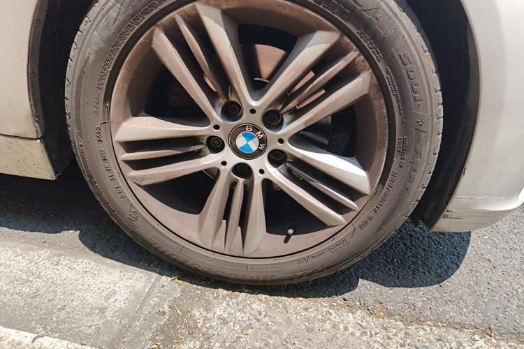 Used BMW 3 Series 2016 320Li Ambition Model Right Front Wheel Hub