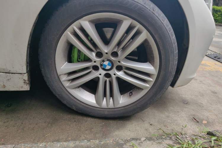 Used BMW 3 Series 2016 320Li Ambition Model Right Front Wheel Hub