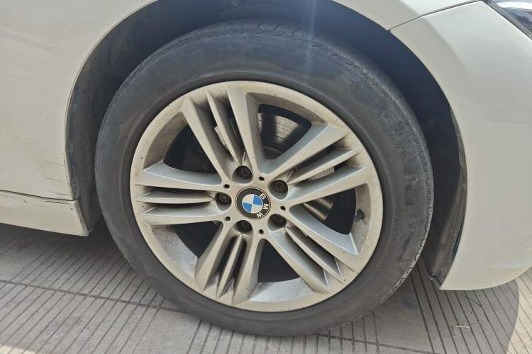 Used BMW 3 Series 2016 320Li Ambition Model Right Front Wheel Hub