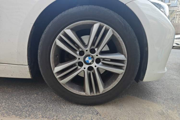 Used BMW 3 Series 2016 320Li Ambition Model Right Front Wheel Hub