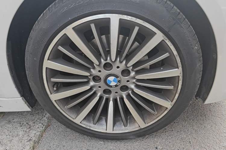 Used BMW 3 Series 2016 328Li Luxury Design Package Right Front Wheel Hub