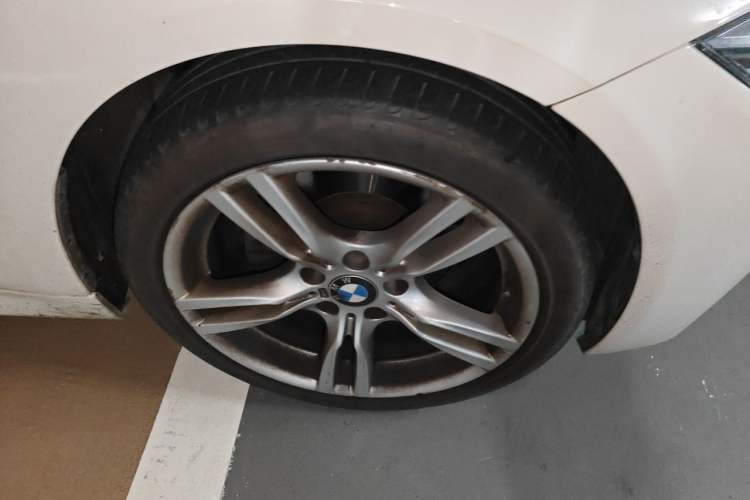 Used BMW 3 Series 2016 320i M Sport Right Front Wheel Hub