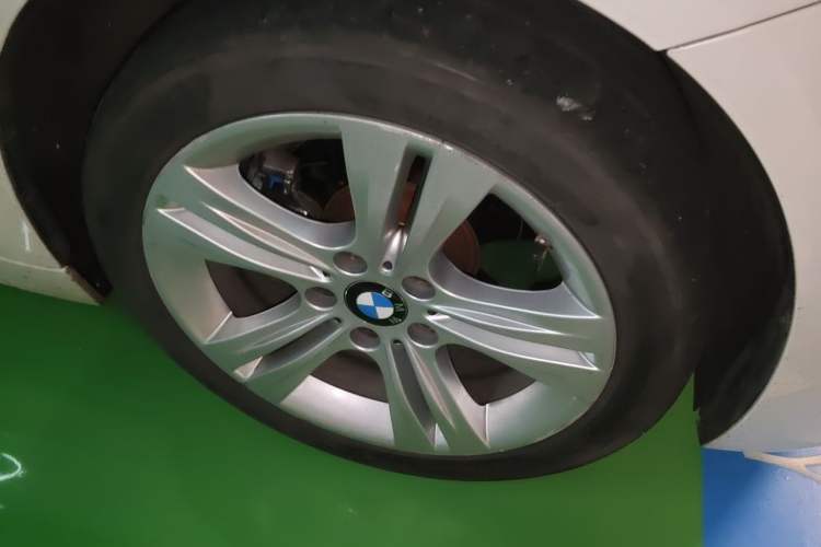 Used BMW 3 Series 2016 316i Fashion Model Right Front Wheel Hub