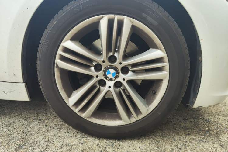 Used BMW 3 Series 2016 320Li Ambition Model Right Front Wheel Hub