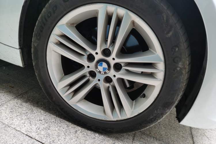Used BMW 3 Series 2016 320Li Ambition Model Right Front Wheel Hub