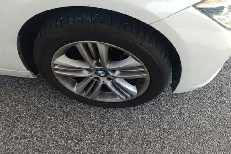 Used BMW 3 Series 2016 320Li Ambition Model Right Front Wheel Hub