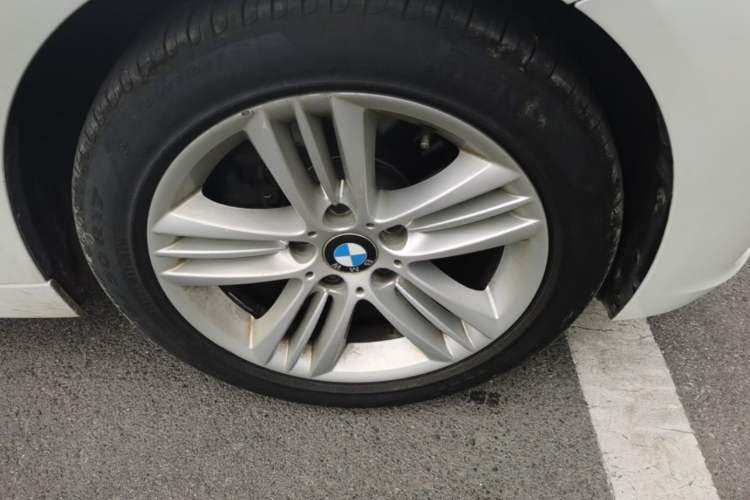 Used BMW 3 Series 2016 320Li Ambition Model Right Front Wheel Hub