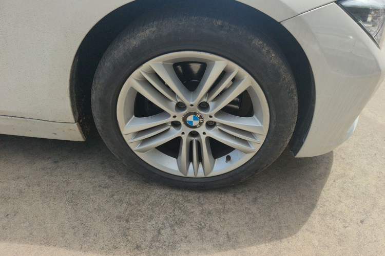 Used BMW 3 Series 2016 320Li Ambition Model Right Front Wheel Hub