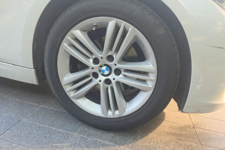 Used BMW 3 Series 2016 320Li Fashion Model Right Front Wheel Hub