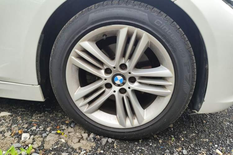 Used BMW 3 Series 2016 320Li Ambition Model Right Front Wheel Hub