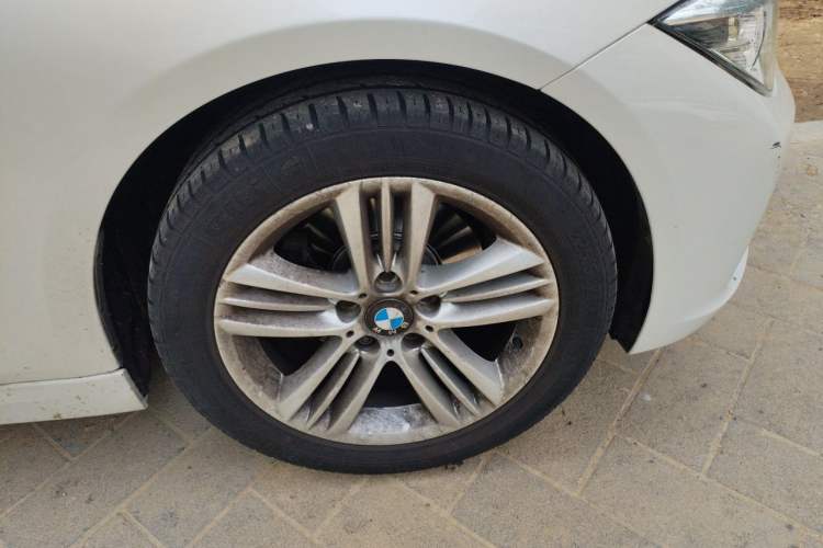 Used BMW 3 Series 2016 320Li Ambition Model Right Front Wheel Hub