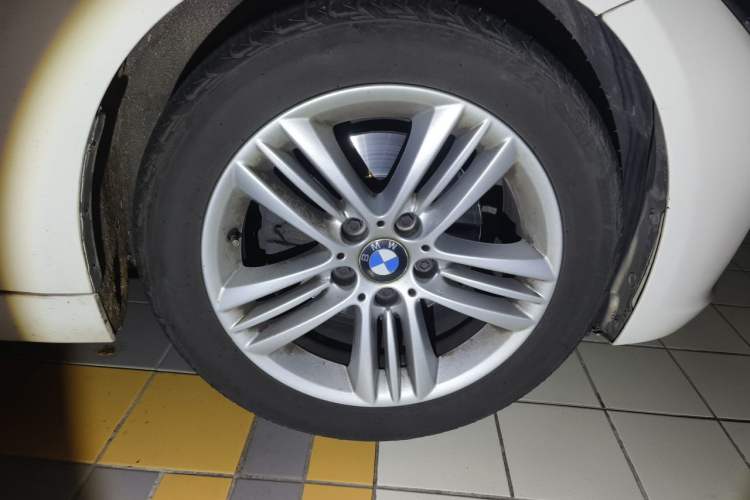 Used BMW 3 Series 2016 320Li Ambition Model Right Front Wheel Hub