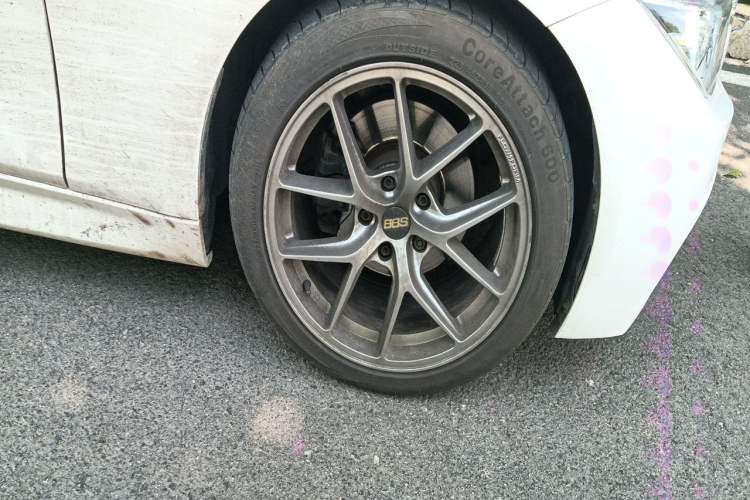 Used BMW 3 Series 2016 320i M Sport Right Front Wheel Hub