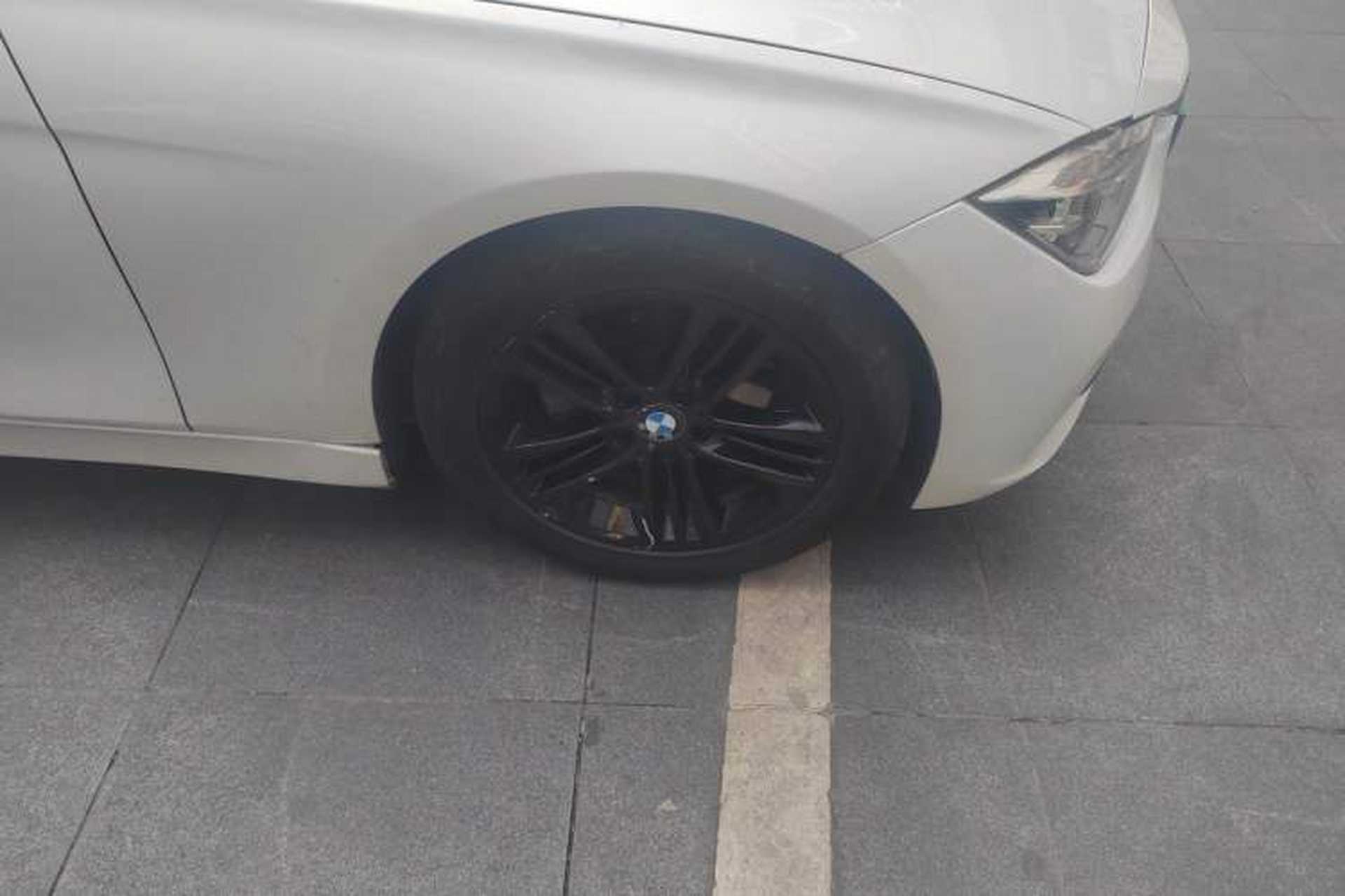 Used BMW 3 Series 2016 320i Fashion Model Right Front Wheel Hub