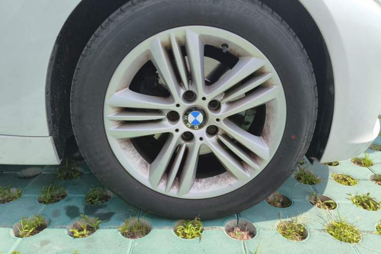 Used BMW 3 Series 2016 320Li Ambition Model Right Front Wheel Hub