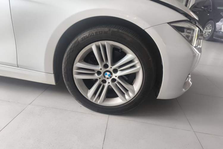 Used BMW 3 Series 2016 320Li Ambition Model Right Front Wheel Hub