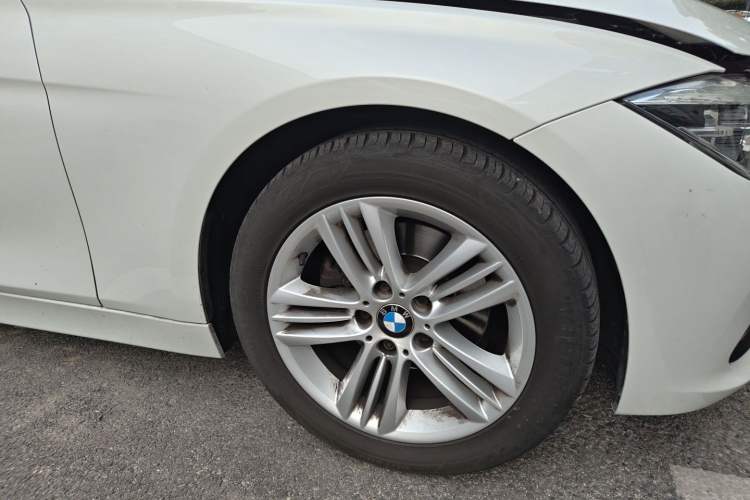 Used BMW 3 Series 2016 320i Fashion Model Right Front Wheel Hub