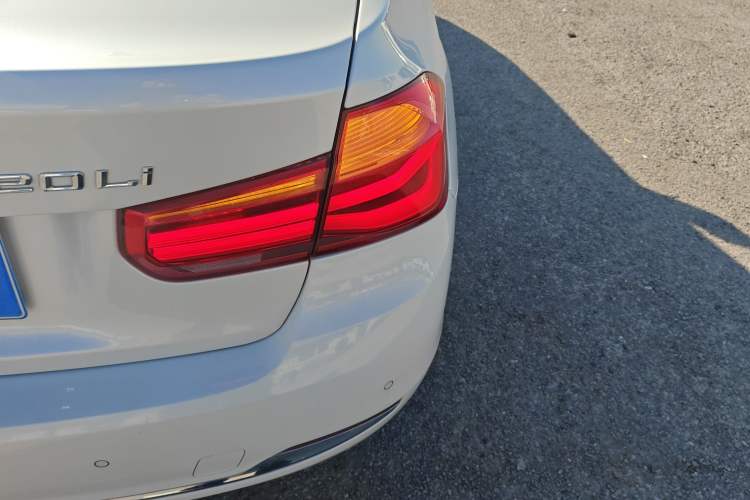 Used BMW 3 Series 2016 320Li Fashion Model Right Rear Taillight