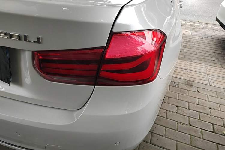 Used BMW 3 Series 2016 320Li Ambition Model Right Rear Taillight