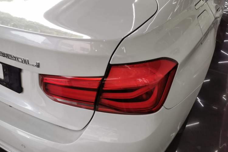 Used BMW 3 Series 2016 320Li Fashion Model Right Rear Taillight