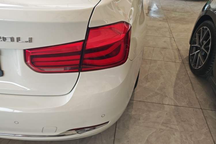 Used BMW 3 Series 2016 320Li Fashion Model Right Rear Taillight