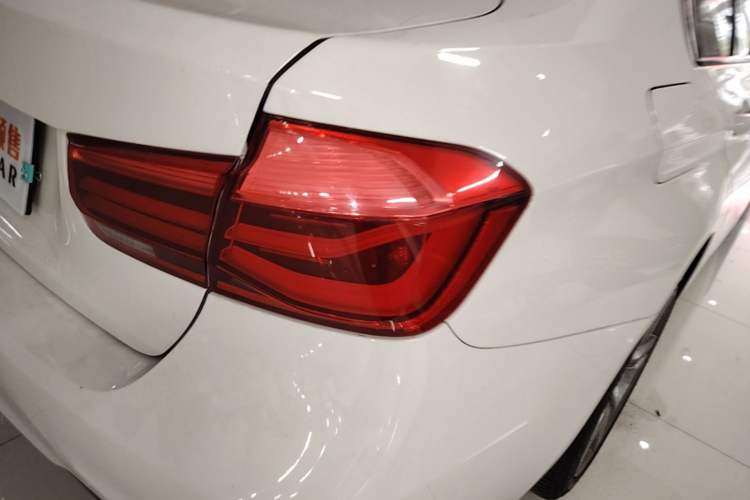 Used BMW 3 Series 2016 328i M Sport Right Rear Taillight