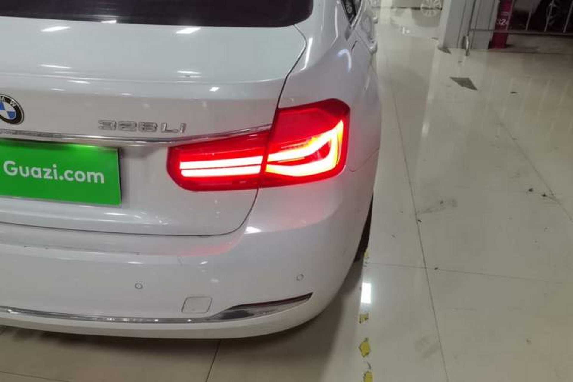 Used BMW 3 Series 2016 328Li xDrive Luxury Design Package Right Rear Taillight