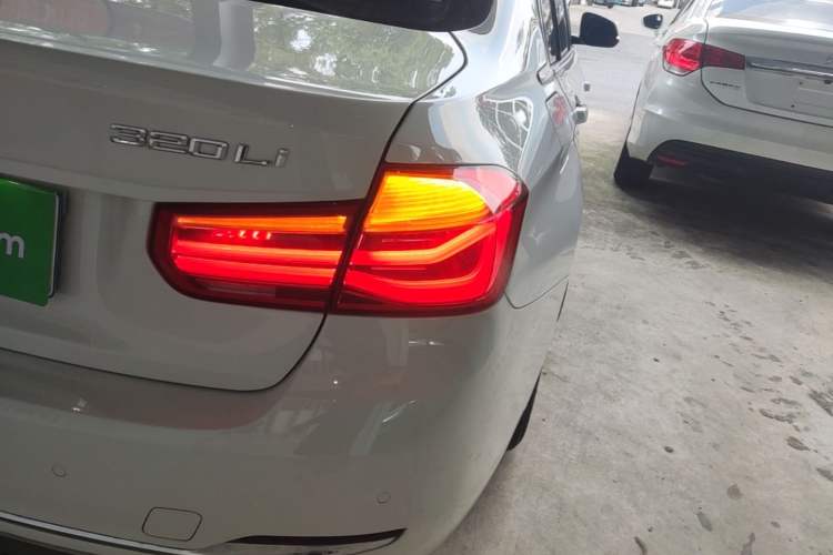 Used BMW 3 Series 2016 320Li Luxury Design Package Right Rear Taillight