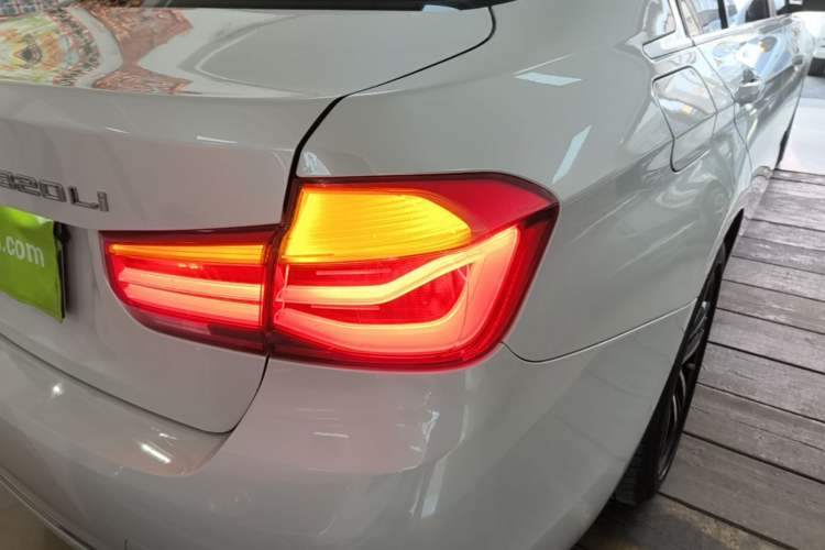 Used BMW 3 Series 2016 320Li Ambition Model Right Rear Taillight