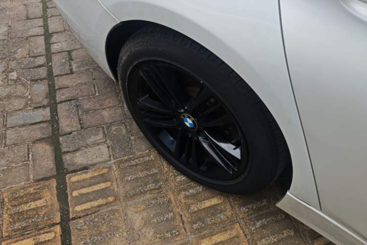 Used BMW 3 Series 2016 320Li Ambition Model Right Rear Wheel Hub