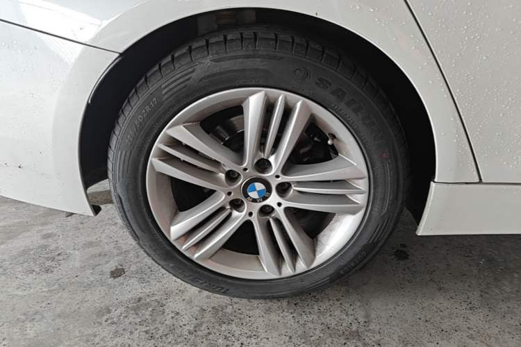Used BMW 3 Series 2016 320Li Fashion Model Right Rear Wheel Hub