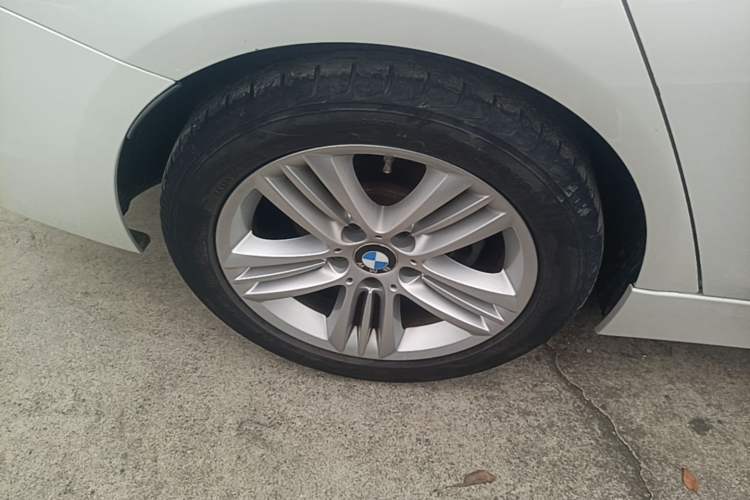 Used BMW 3 Series 2016 320Li Ambition Model Right Rear Wheel Hub