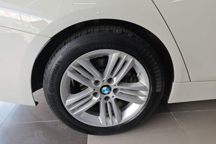 Used BMW 3 Series 2016 320Li Ambition Model Right Rear Wheel Hub